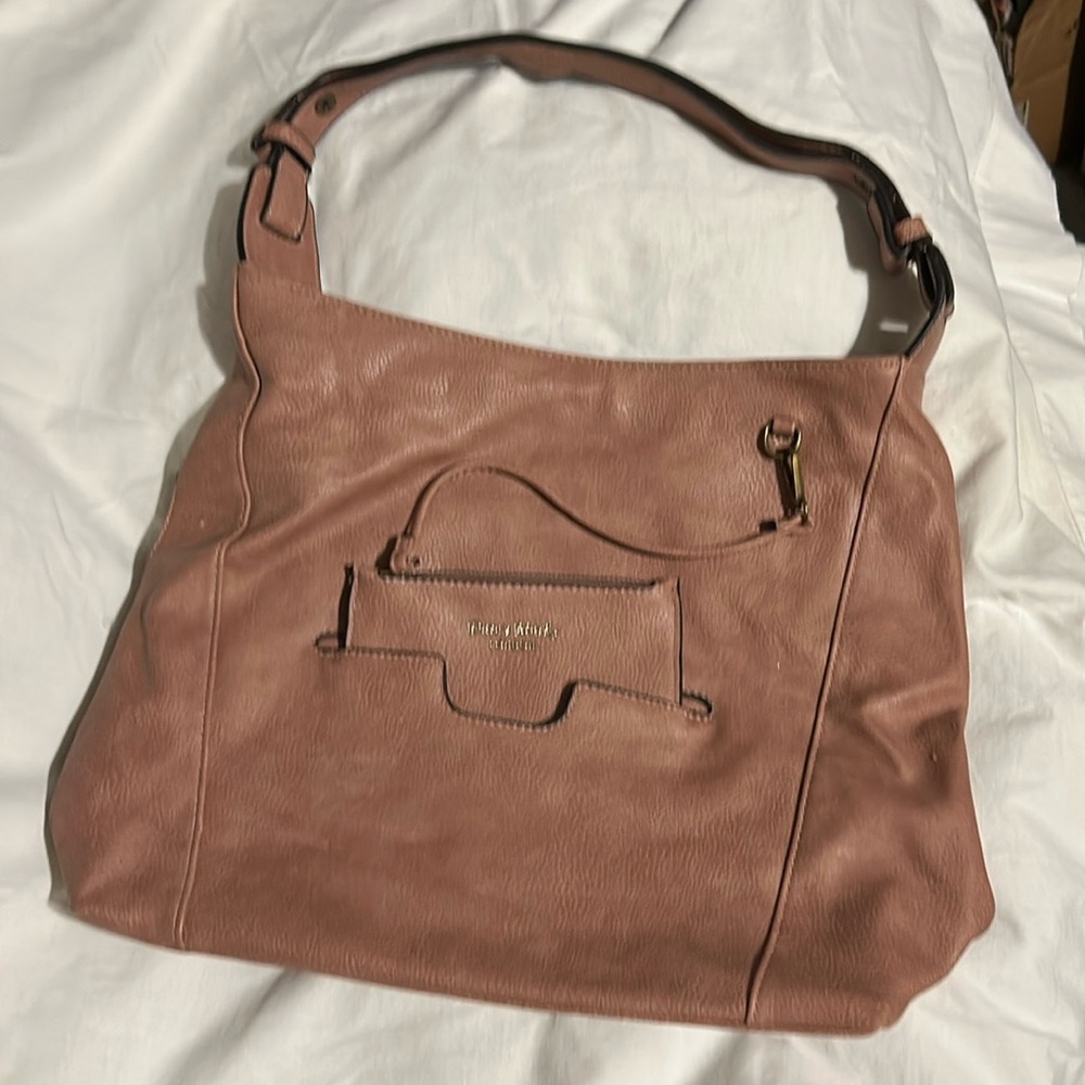 Darcy Marks London purse/tote Top,side,back zip pocket.Inside 2zip,1slide